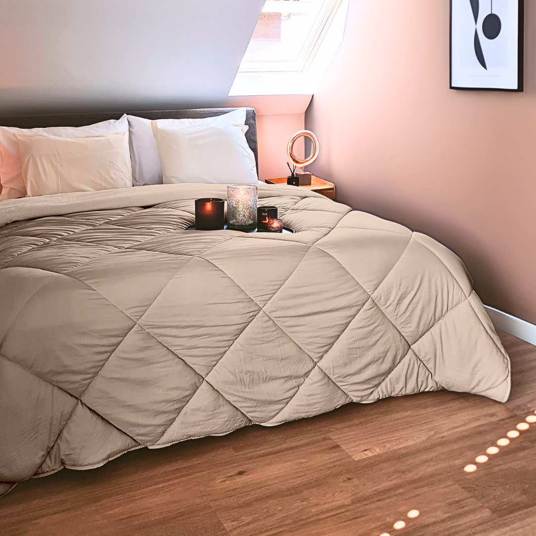 Dekbed Zonder Overtrek Mat Satijn Offwhite / Taupe (220cm lang)