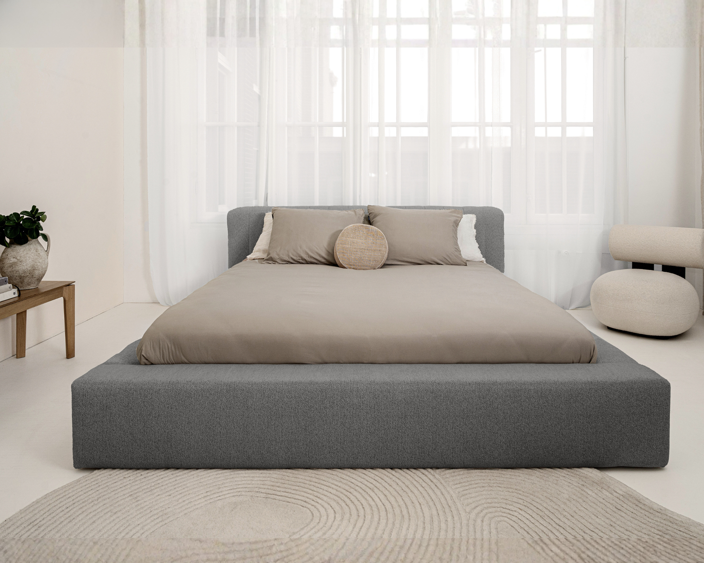 Adore Ledikant Edira Antraciet - Modern laag zweefbed -Nº19 Caviar Dark Gray