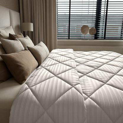 Dekbed Zonder Overtrek Hotel Stripe Satin Offwhite  (220cm lang)