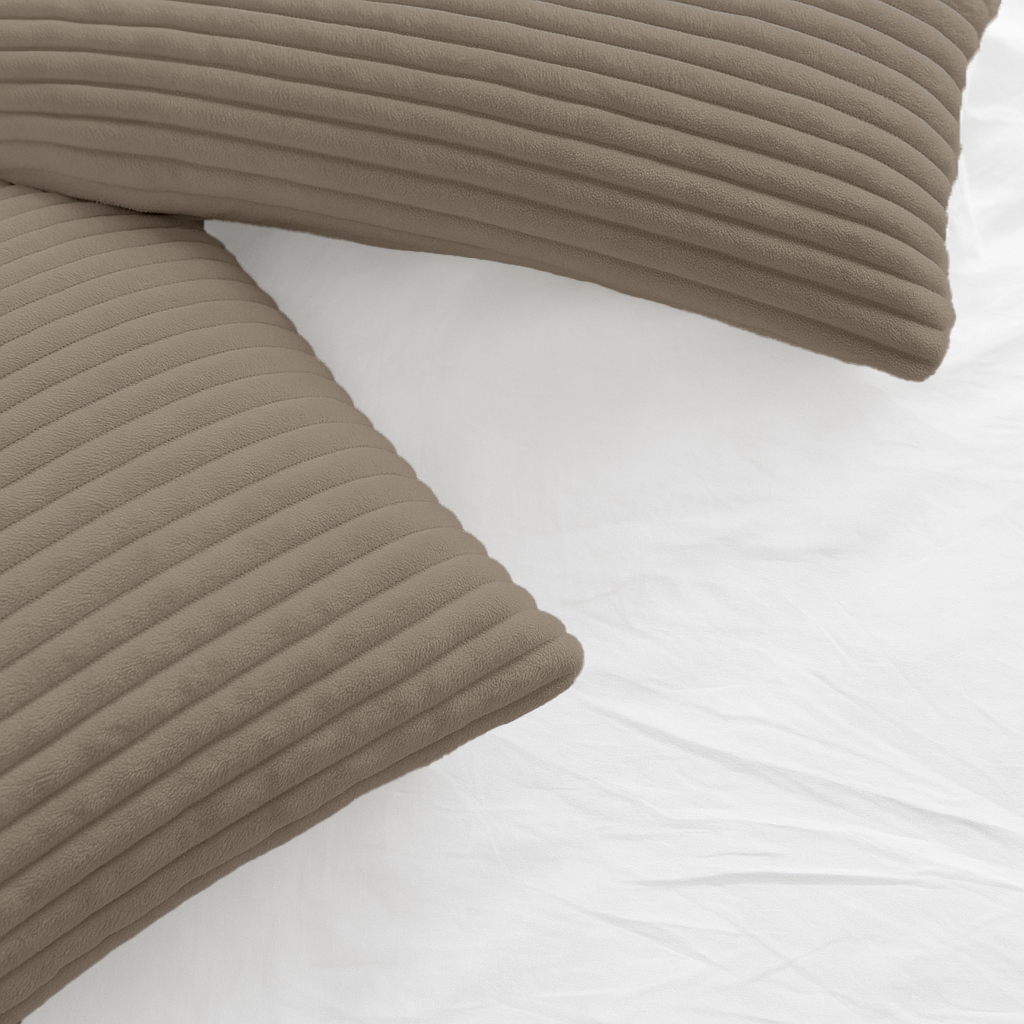 Kussenslopen Teddy Chunky Rib™ Iced Coffee Taupe 60x70cm 2-Pack