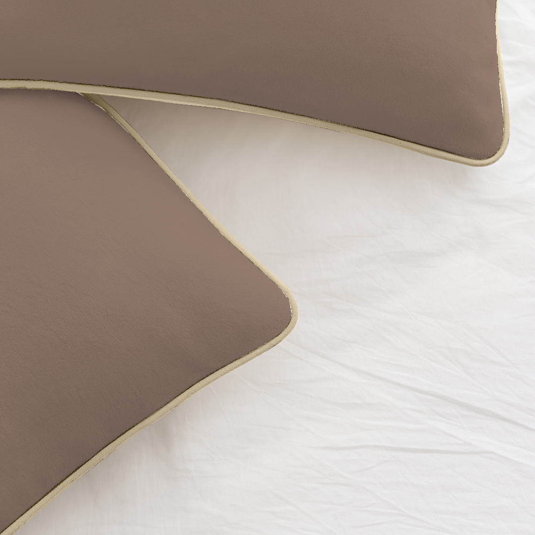 Kussenslopen Soft Fleece Flanel Taupe Grey met Pearl White bies 60x70 cm 2-pack