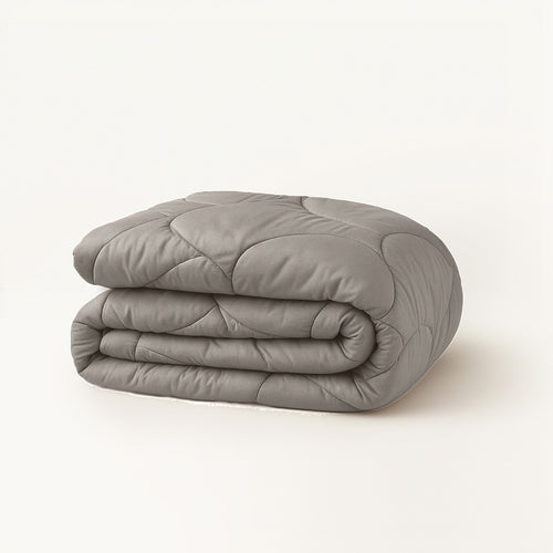Dekbed zonder overtrek 140x220 in taupe kleur van mat satijn stof